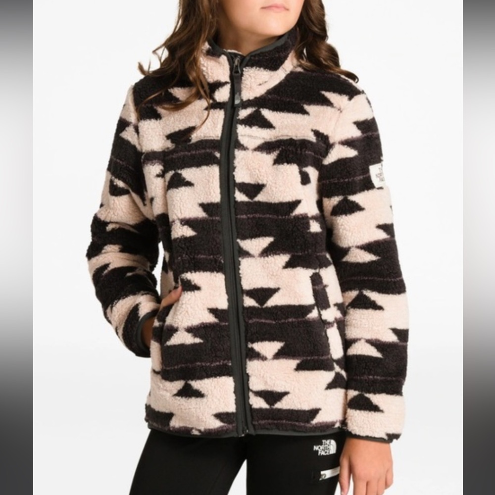 The North Face zip-up fleece. Aztec print Size S(7-8)